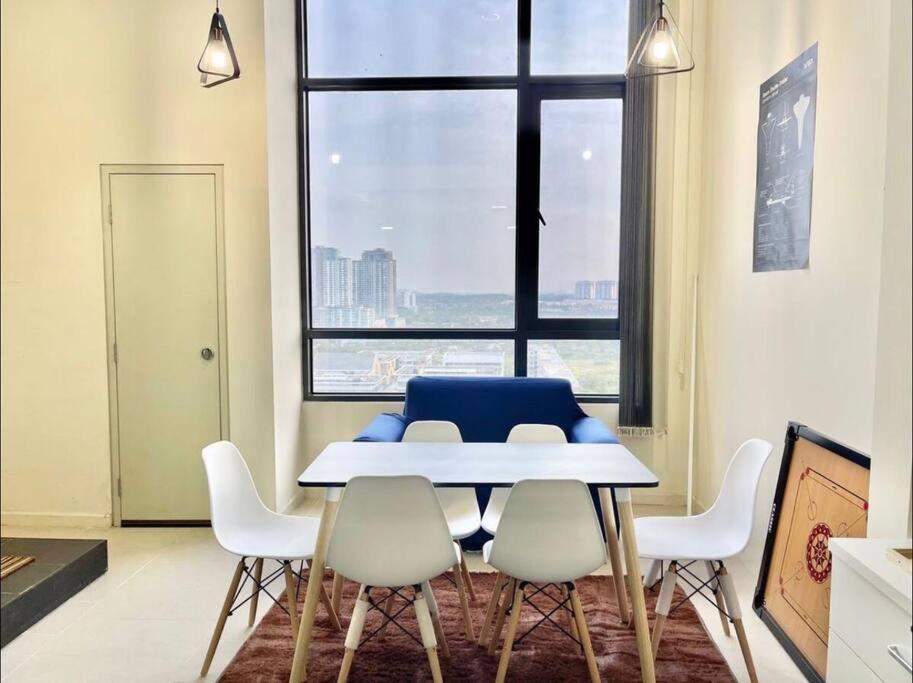 Tamarind Suite Cyberjaya 2-10Pax Duplex エクステリア 写真