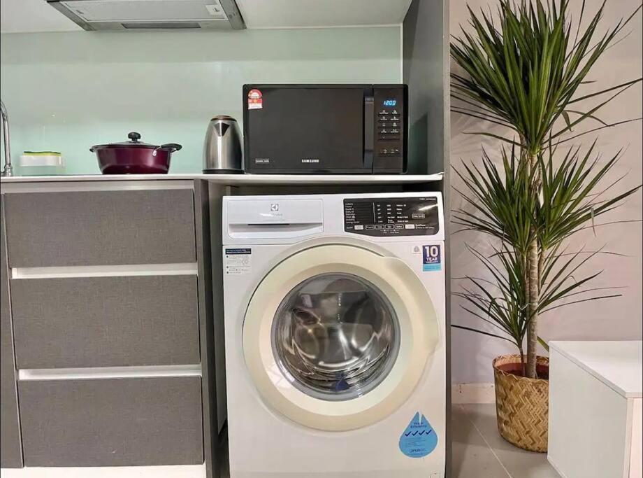 Tamarind Suite Cyberjaya 2-10Pax Duplex エクステリア 写真