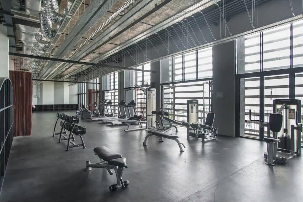Tamarind Suite Cyberjaya 2-10Pax Duplex エクステリア 写真