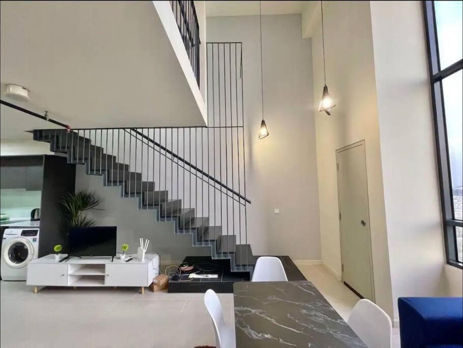 Tamarind Suite Cyberjaya 2-10Pax Duplex エクステリア 写真